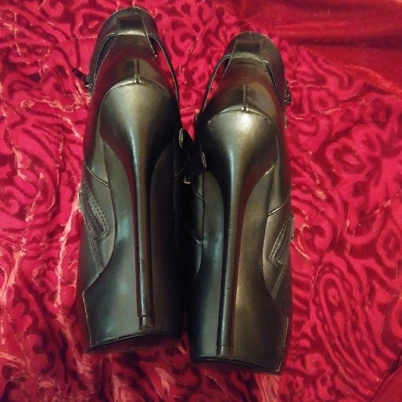 STEVE MADDEN SASSSYY platform booties - Picture 4 of 4